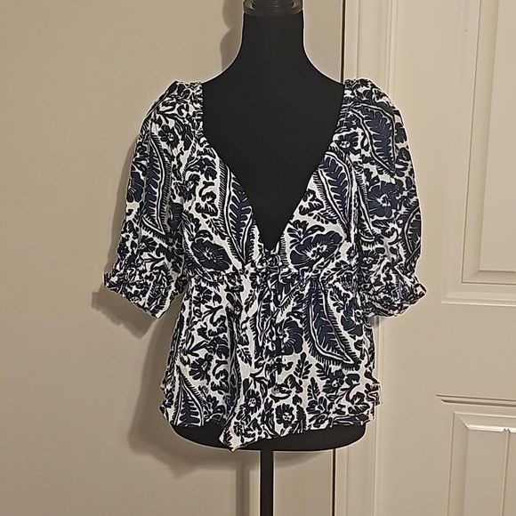 Francesca's Collections Tops - Francesca's Blue & White Top